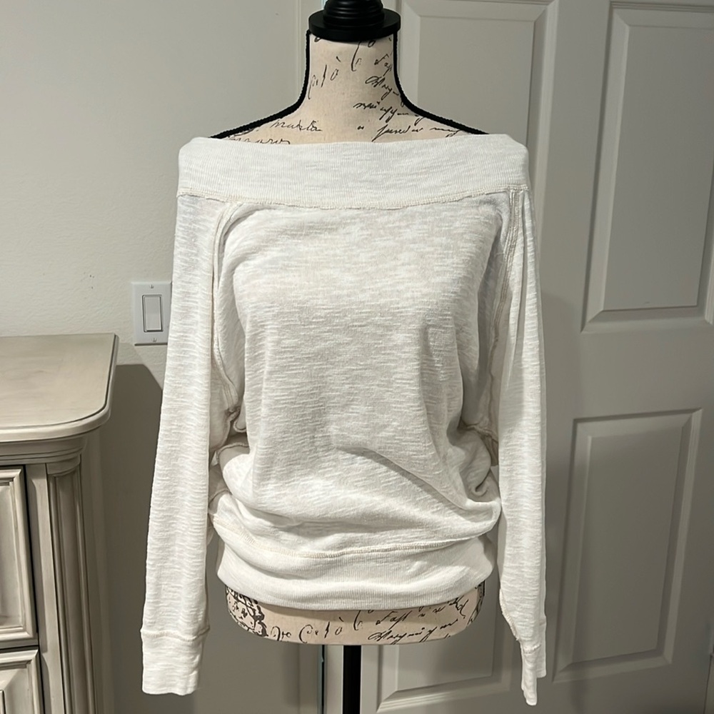 🛍️ We The Free Women's Dolman style Long sleeves blouse Sz Small